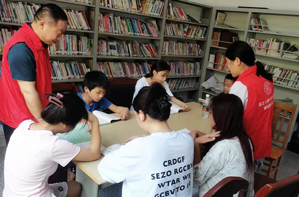 溪江乡学区：为孩子们暑期阅读“加餐”