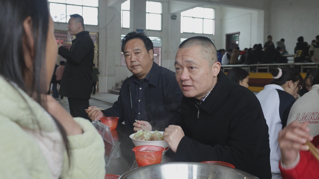 蒋立冬督导校园食品安全工作