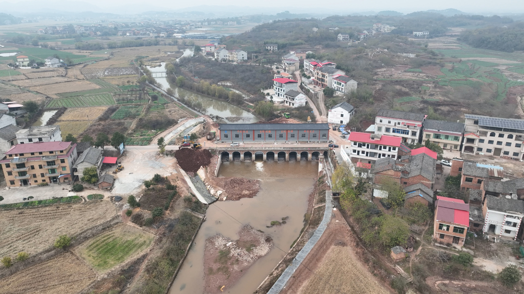 衡阳县：国债水利项目建设全面提速，桃花堰水闸正式下闸蓄水