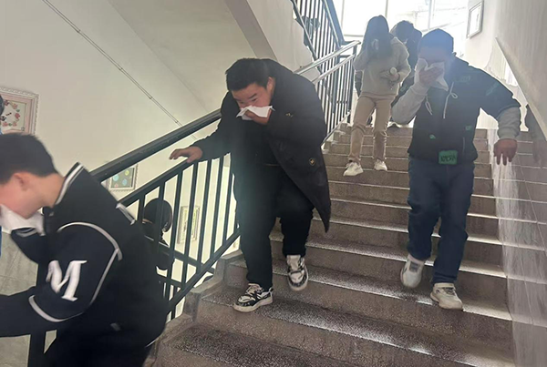 衡阳县特殊教育学校：常鸣消防警钟，亲子应急演练