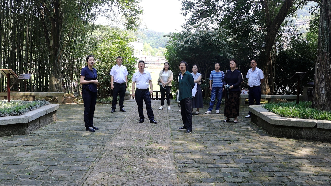 衡阳市地方志编纂室来我县调研地方志工作