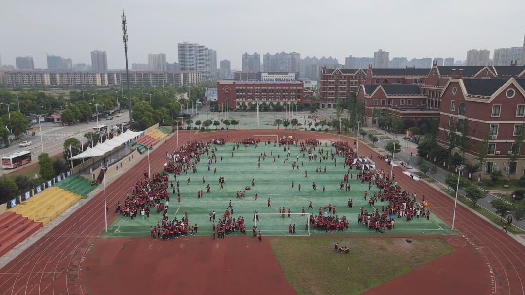 世界读书日｜英南学校：“跳蚤书市”火热开市，学生共享阅读好时光