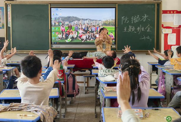 金溪镇多措并举筑牢学生防溺水安全防护网