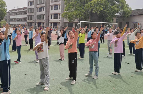 衡阳县金兰镇中心小学：活力满校园  课间焕新颜