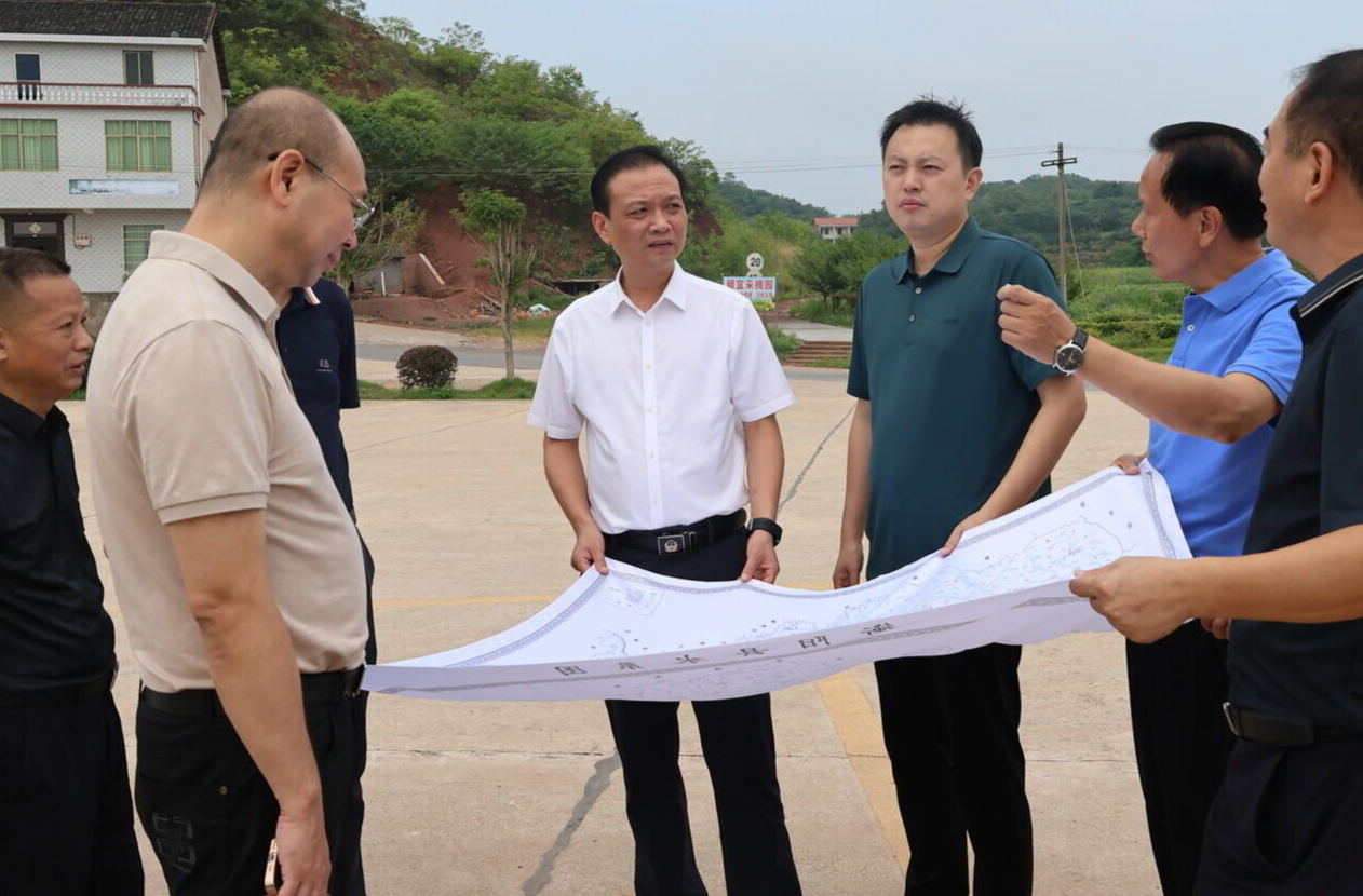 楊峰調(diào)研蒸水流域水環(huán)境質(zhì)量改善工作 扛牢政治責(zé)任 強(qiáng)化綜合治理 推動(dòng)生態(tài)環(huán)境質(zhì)量持續(xù)向好