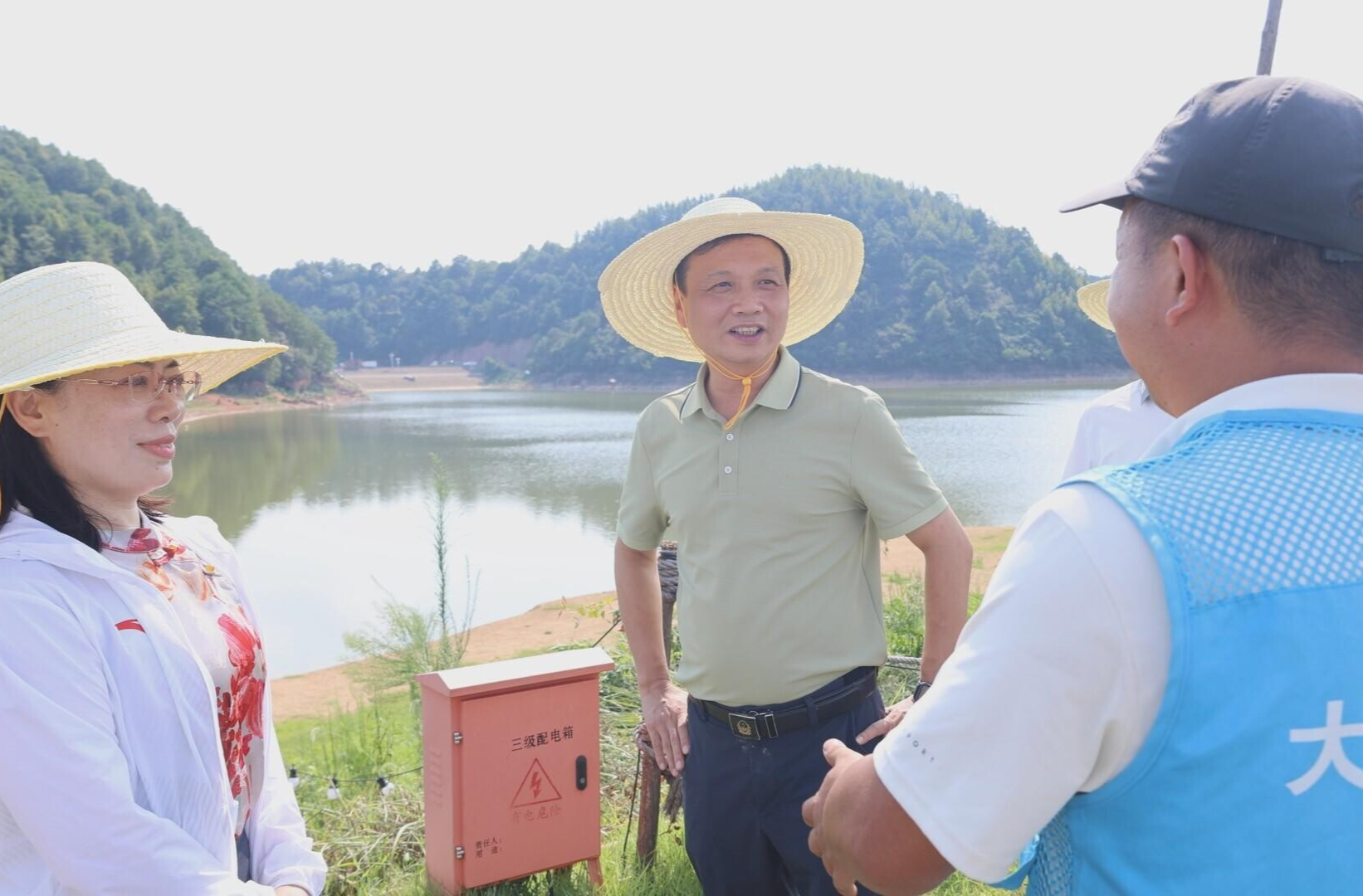 楊峰專題調(diào)研文旅康養(yǎng)產(chǎn)業(yè)發(fā)展情況 堅(jiān)持規(guī)劃引領(lǐng)  融合創(chuàng)新發(fā)展 將文旅資源優(yōu)勢(shì)轉(zhuǎn)化為發(fā)展優(yōu)勢(shì)