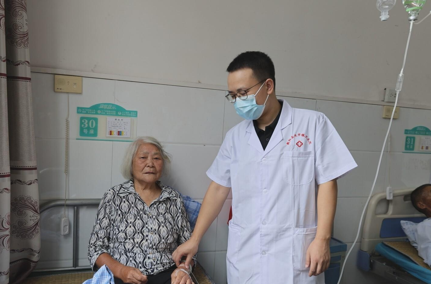 醫(yī)者仁心 | 劉志成：9年青春扎根基層  甘當(dāng)鄉(xiāng)親“健康守門人”