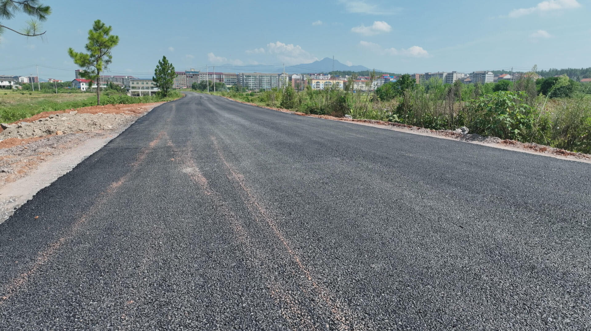 五大行动启新程·项目建设提效| 衡阳县通蒸湘北路三级公路提质改造工程即将完工，预计本月底可全线通车