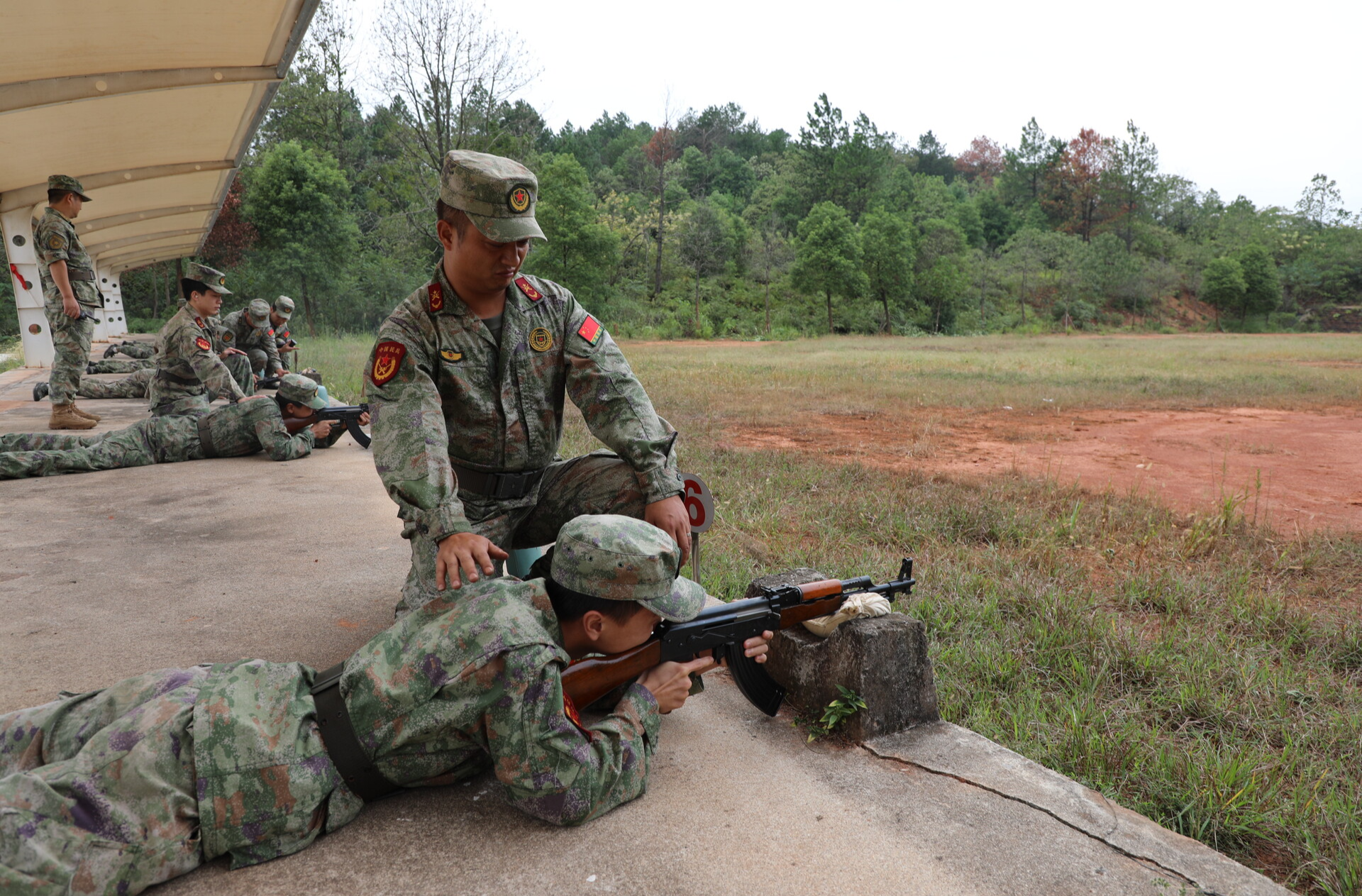 衡阳县人武部：扎实组织参训民兵开展实弹射击训练