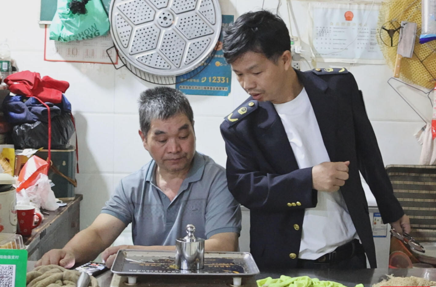 县市场监督管理局：护佳节 守公平 严抓计量不放松