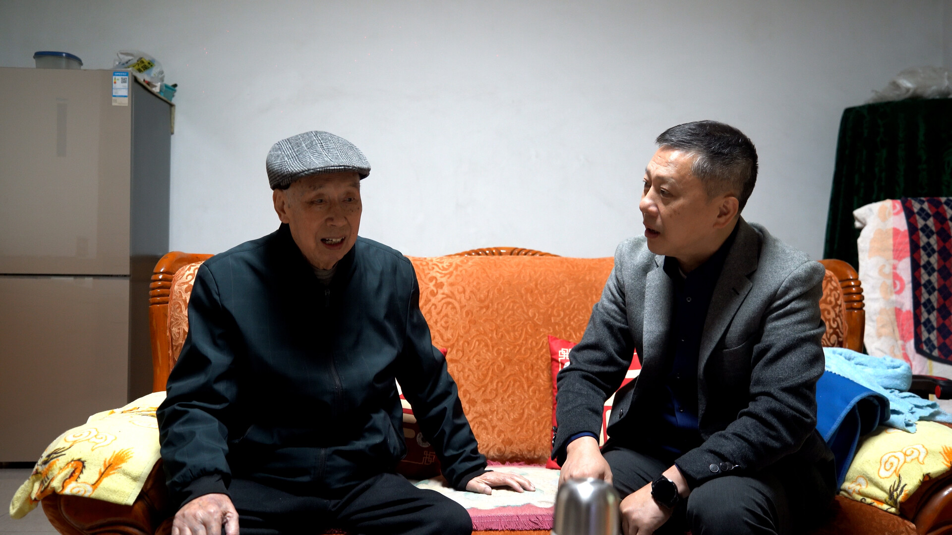 叶强走访慰问离退休老干部