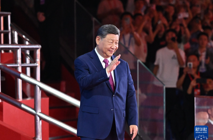 第十五届全国运动会在广东广州隆重开幕 习近平出席开幕式并宣布运动会开幕