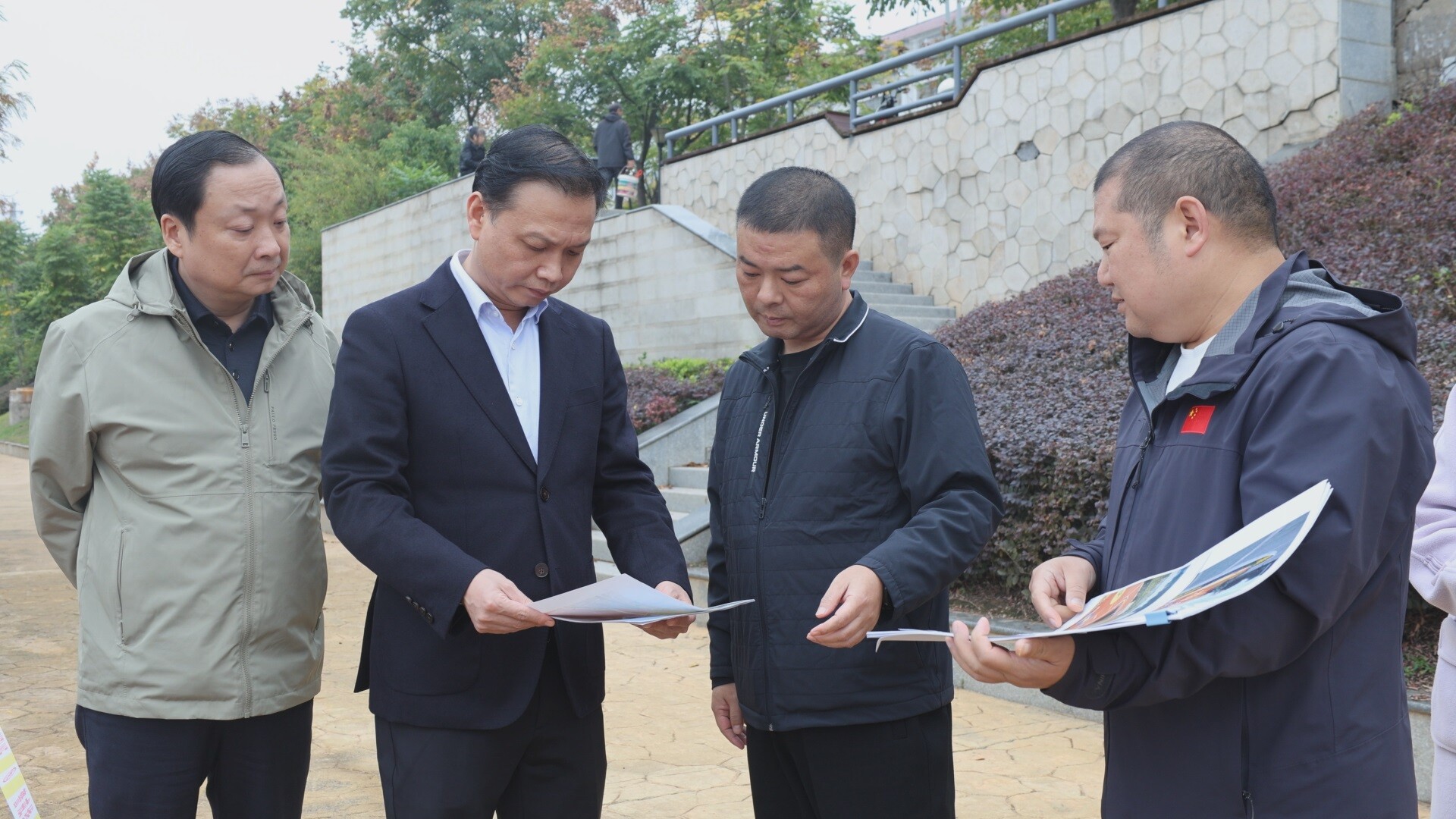 杨峰调研市政基础设施提质工作：筑牢民生根基，提升城市品质​