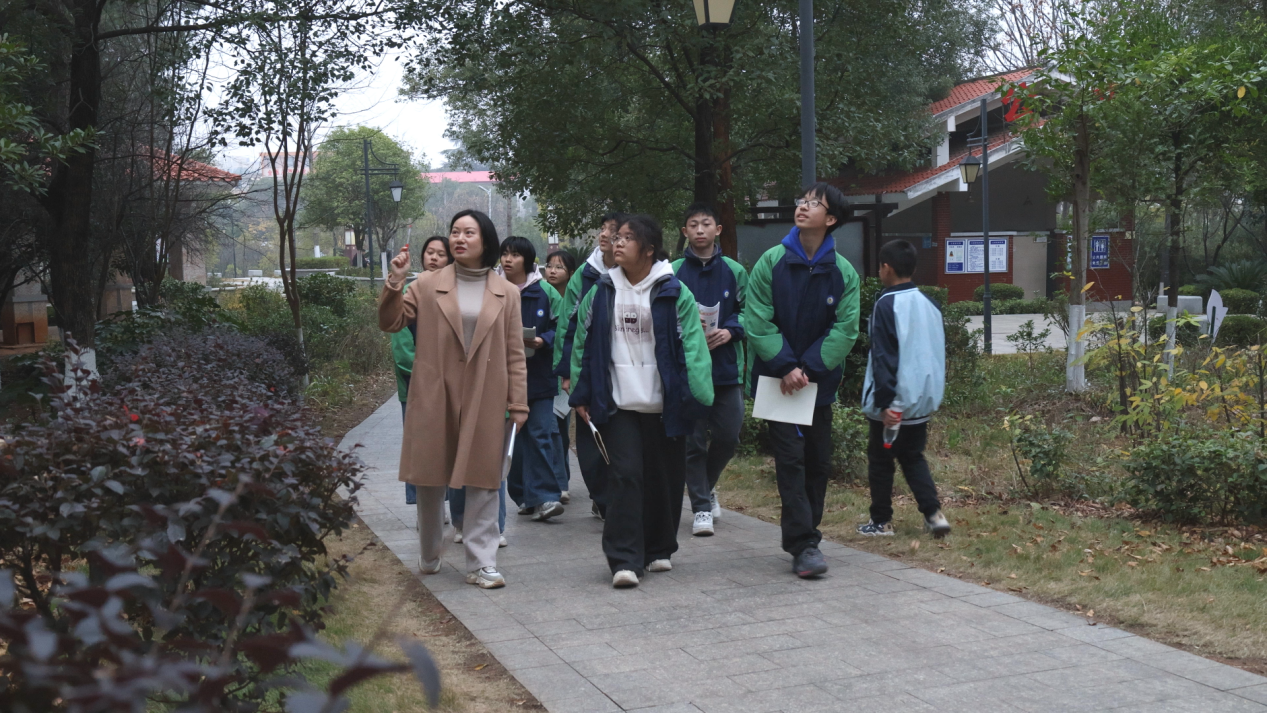 【“十五五”蒸阳群众“我所盼”】欧湘荣：以文育人 培养扎根乡土、胸怀天下的少年