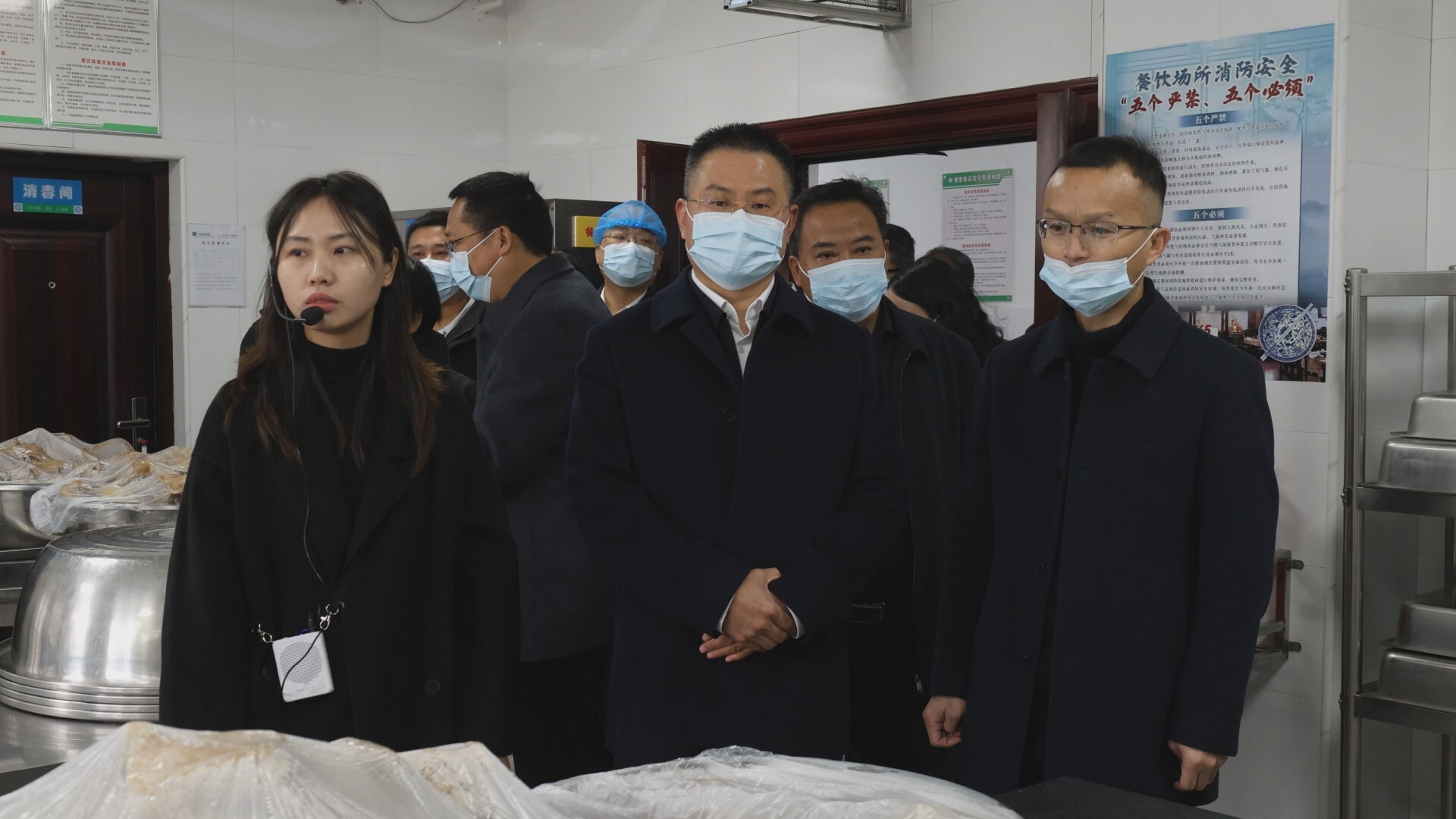 陈云督导“校园餐”专项整治“突击战”工作