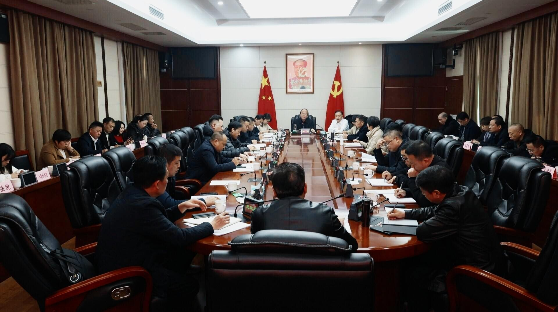 孙浩主持召开2026年县委议教会暨教育工作领导小组第1次（扩大）会议 杨峰讲话