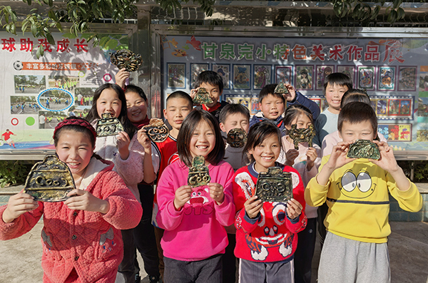 衡阳县甘泉完小：粘土塑青铜 童心承古韵