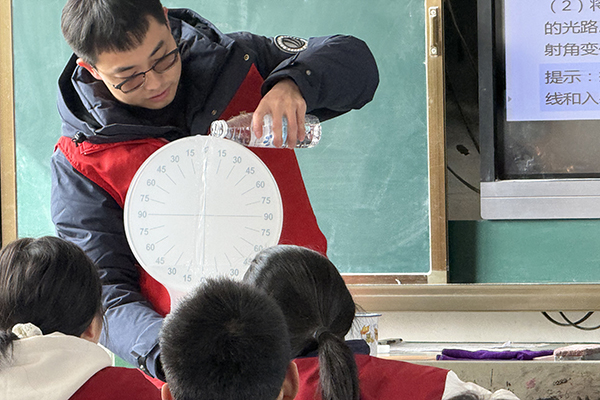 衡阳市田家炳实验中学“艺术童伴”再续新篇，温暖帮扶乡村学校