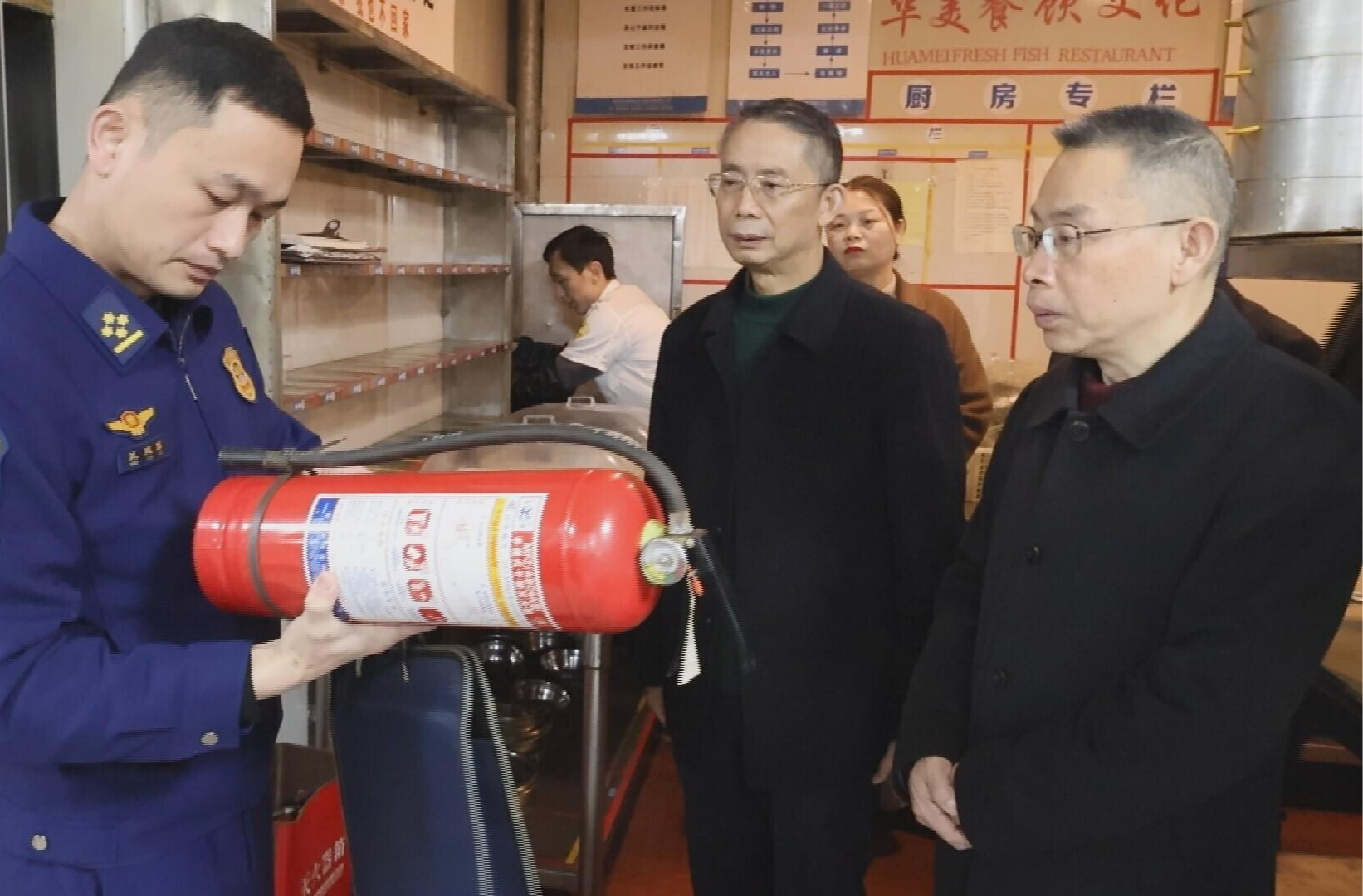 县政协十一届六次会议准备就绪 廖双九检查大会各项筹备工作