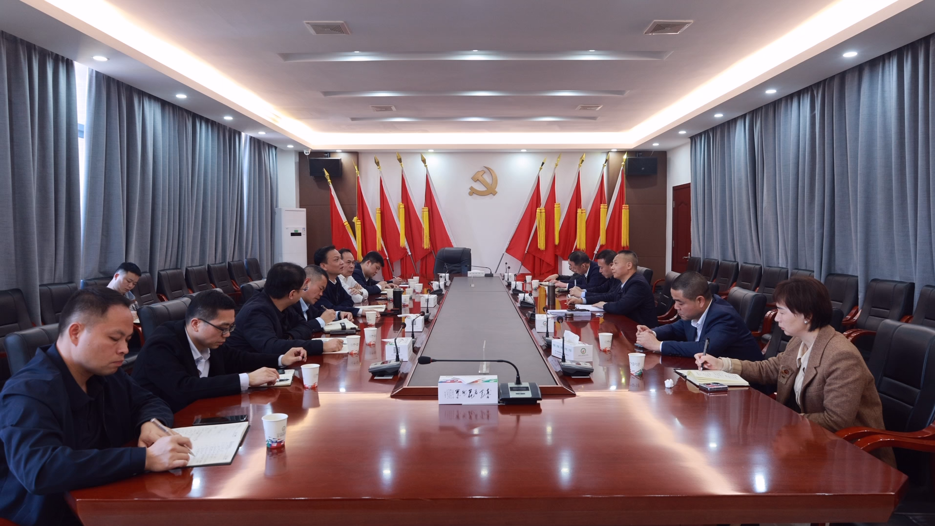 杨峰调研闲置低效土地盘活处置工作 提高土地利用效益 赋能县域经济高质量发展