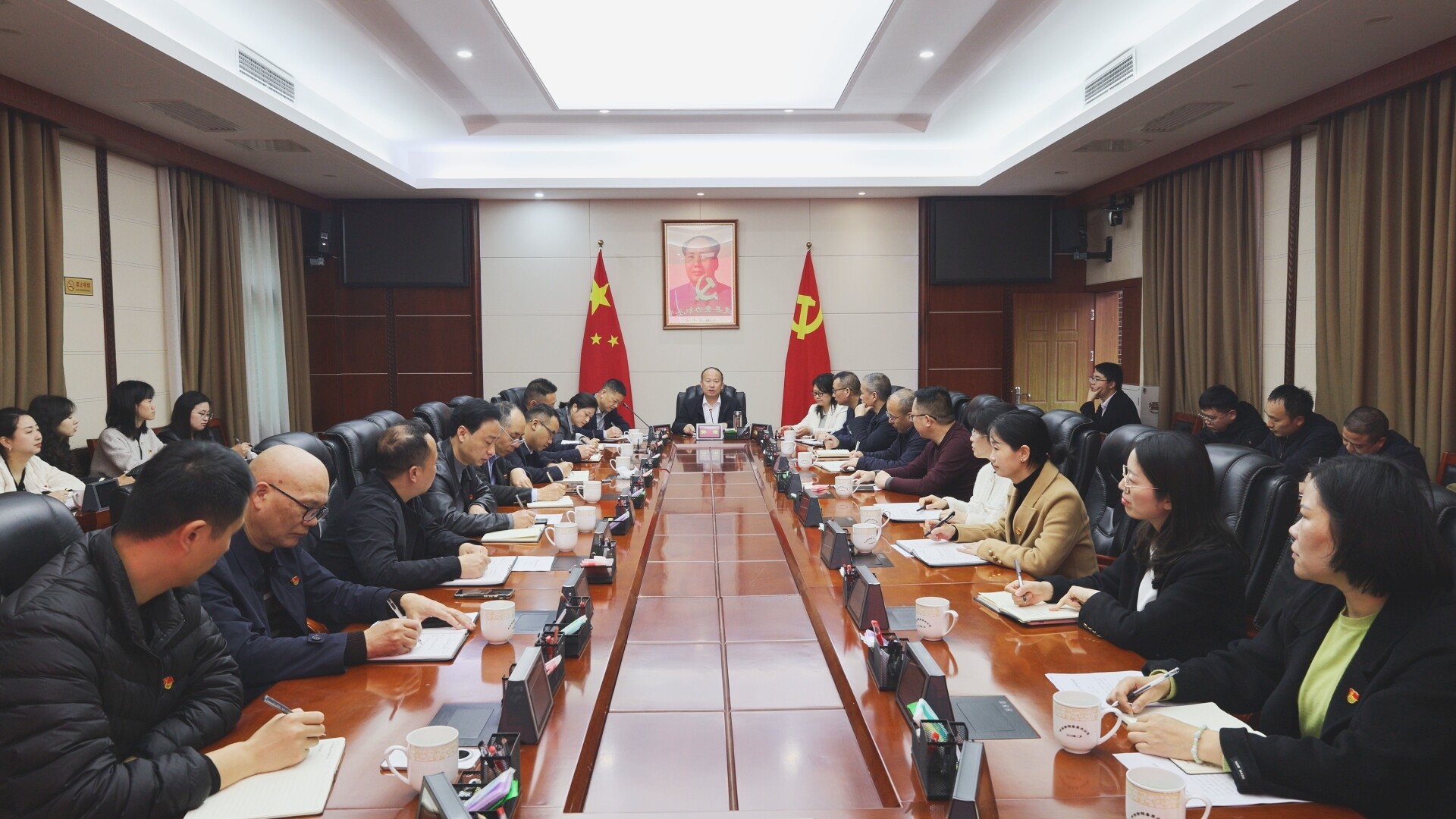 孙浩参加县委办机关党支部组织生活会 全力打造县委“坚强前哨”和“巩固后院” 为加快建设县域经济强县贡献更大力量