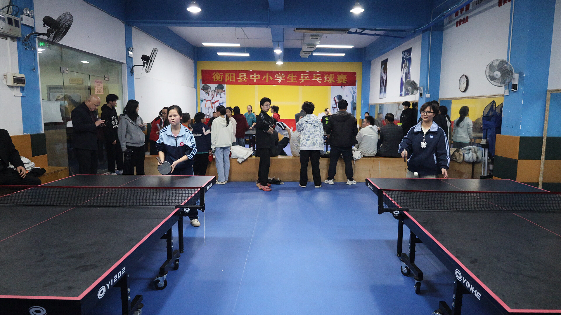 乒搏青春 绽放风采丨我县2026年中小学生乒乓球比赛火热开赛