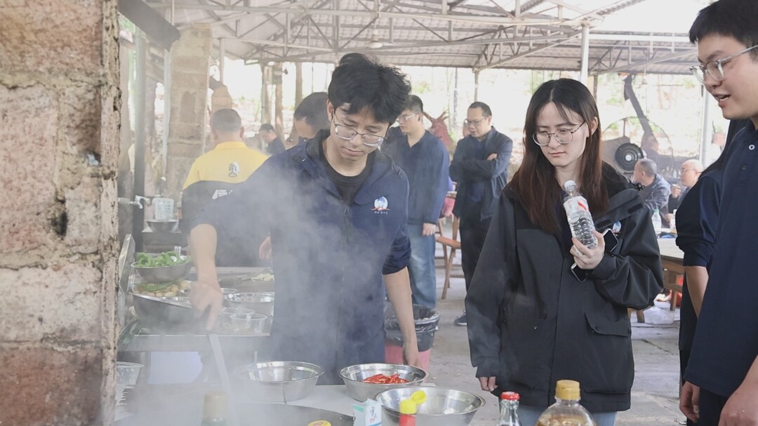 县融媒体中心：赛场比拼燃斗志 蓄势赋能再出发