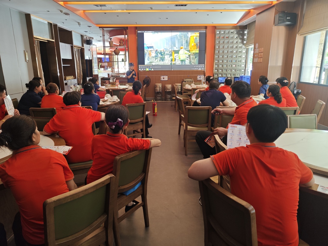 衡阳县消防救援局深入餐饮场所开展消防安全知识培训 守护“舌尖上的安全”