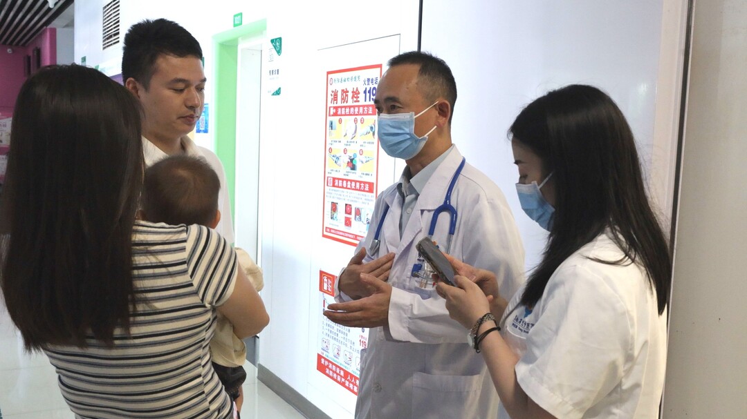 医联体共建｜省级专家下基层 精准筛查护“童心”