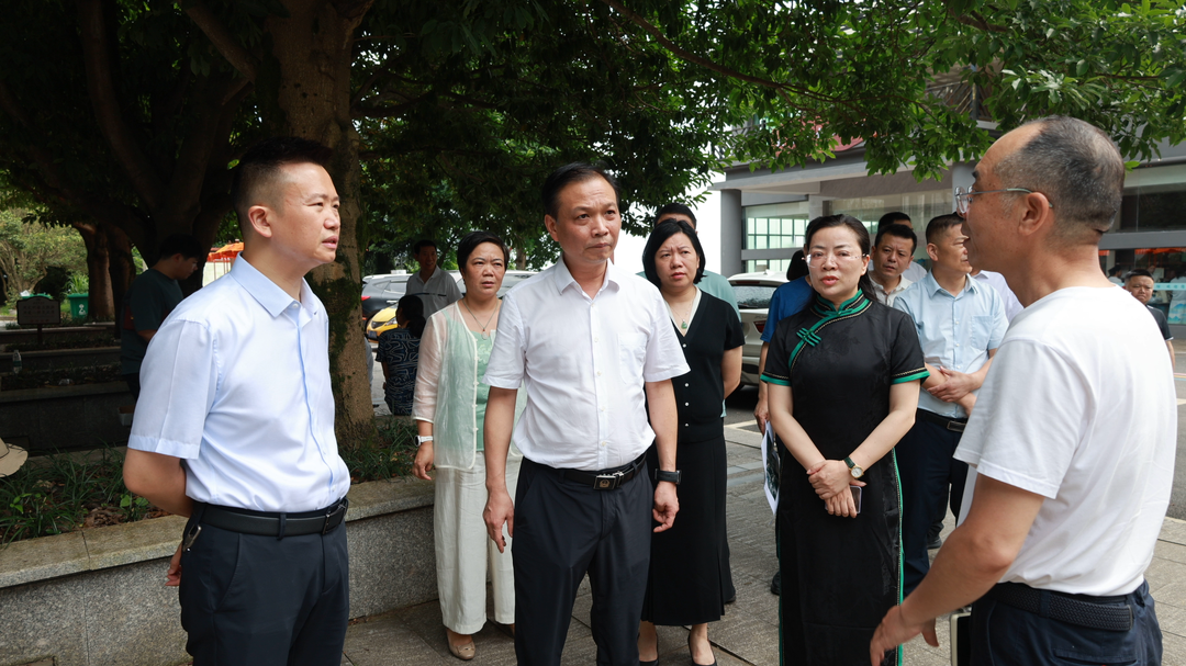 杨峰调研重点项目建设工作 加快项目落地建设 助推县域经济发展