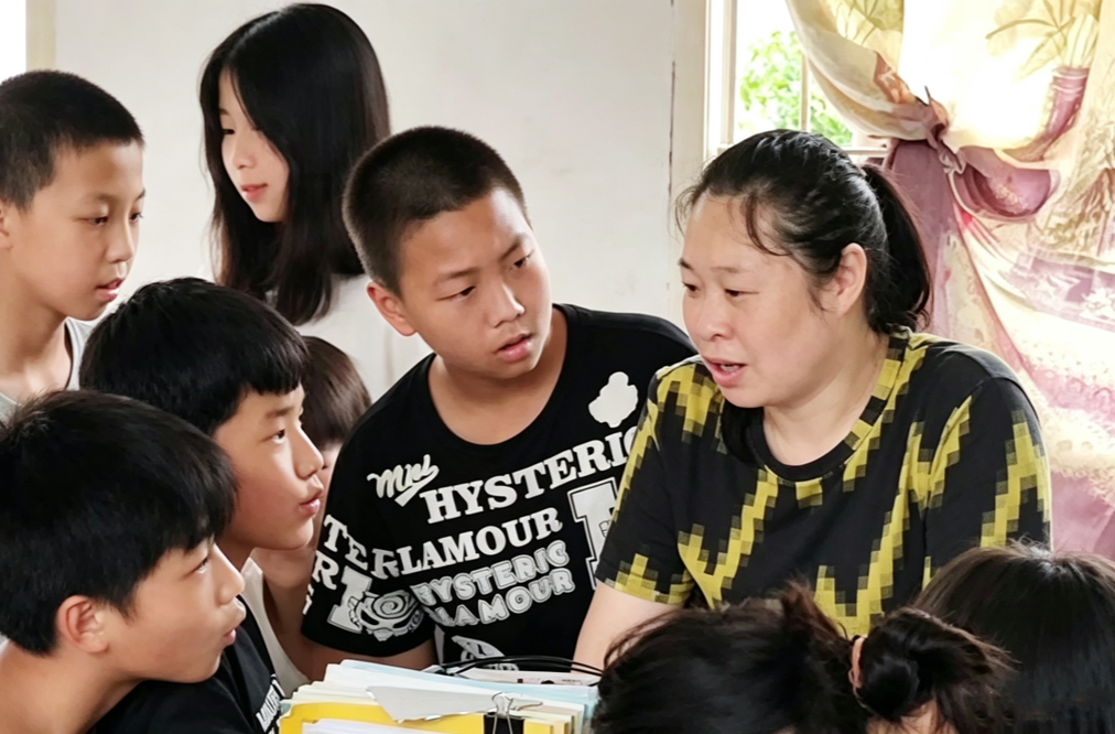 邱海燕：做一只在心灵浪花上搏击的海燕