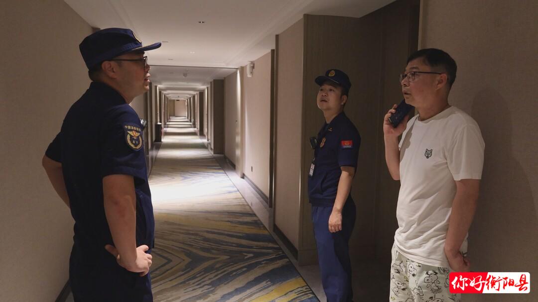 我县开展消防安全夜查行动 扎实筑牢消防安全屏障
