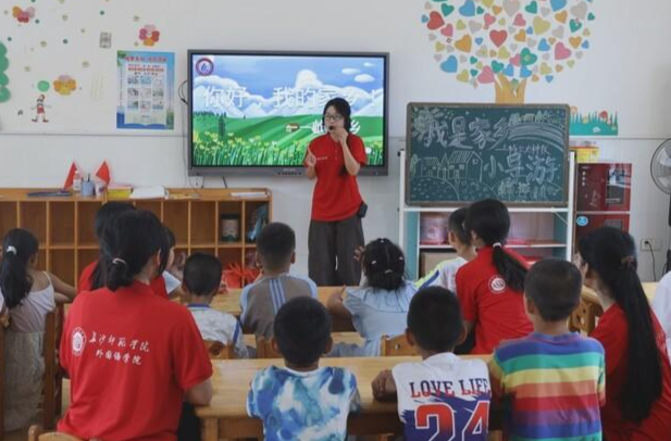 岣嵝乡：引智下乡润童心 多元课堂助成长