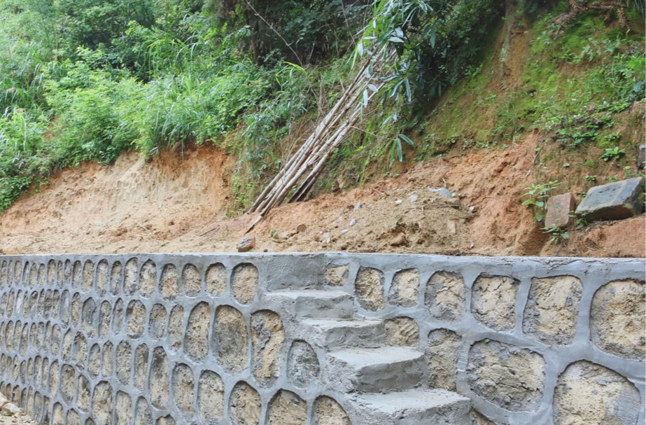我县1400户切坡建房隐患“清零” 让群众住上“安心房”