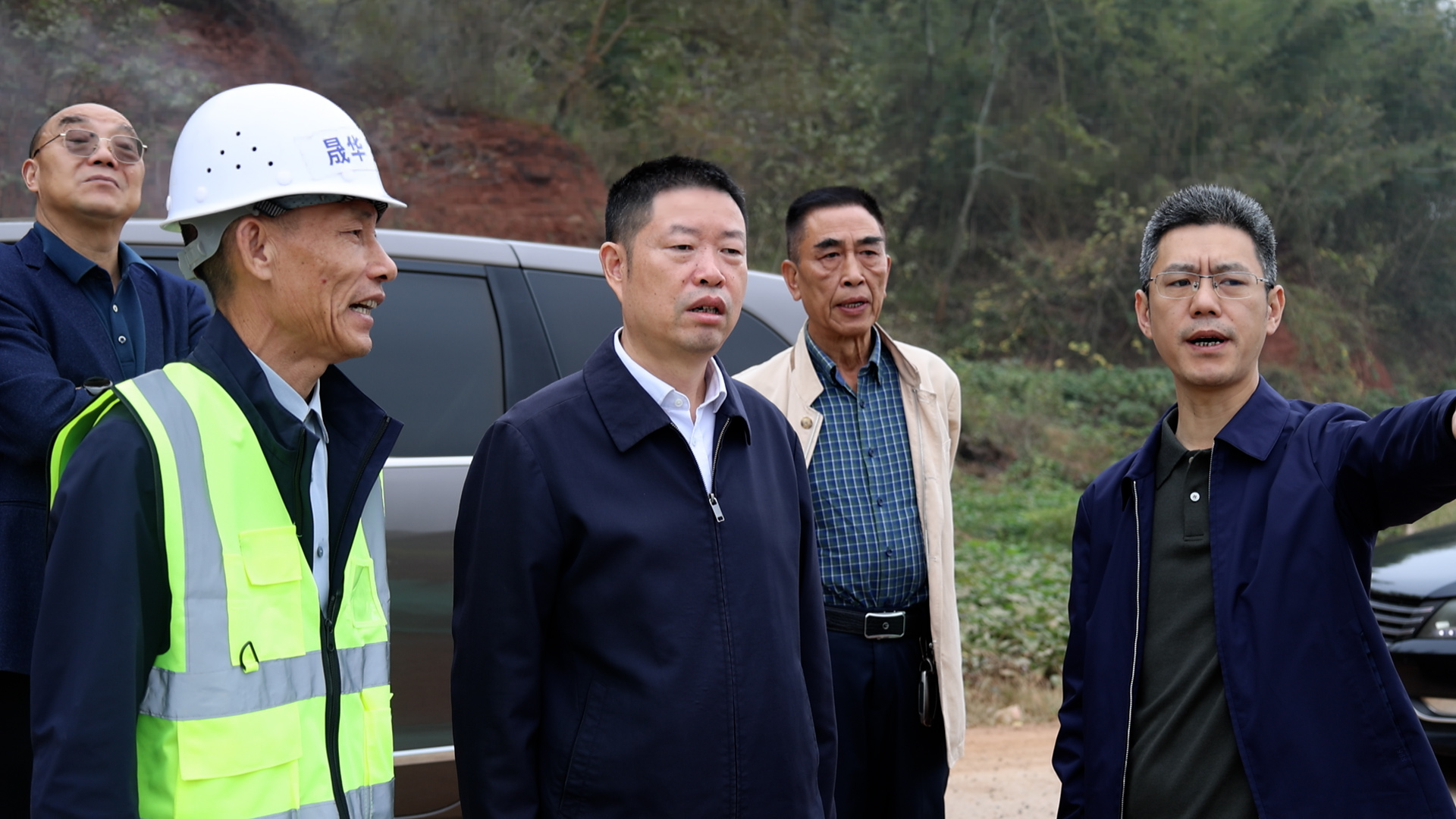 张宇宙督导S219线公路改造提质项目建设